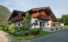 Beautiful Apartment In L Ngenfeld With Terrace
